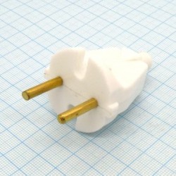 Вилка прямая с кембриком, белая, 6А, 250В, полистирол