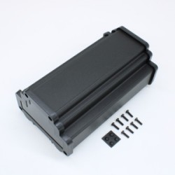 ALUD9MG-PBK-V0, Прочный корпус на DIN-рейку. В комплектацию входит алюминиевая база, торцевые панели из поликарбоната, винты и ножки. Корпуса могут оснащаться прозрачными или ИК панелями.